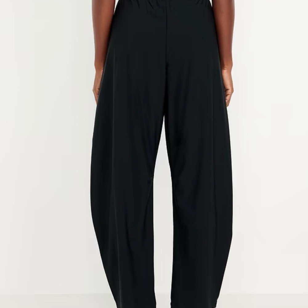 Old Navy High-Waisted SleekTech Barrel Ankle
Pants Ruti like new women's M black - Picture 5 of 5